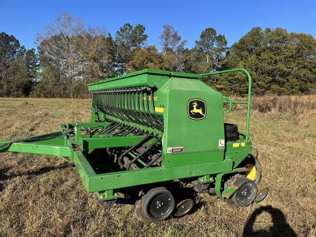 Image of John Deere 1590 equipment image 1