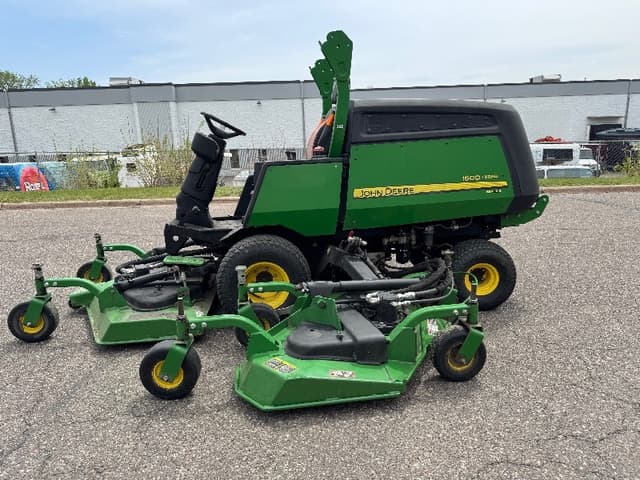 Image of John Deere 1600 Turbo II equipment image 3