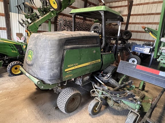 2016 John Deere 1600 Turbo Equipment Image0
