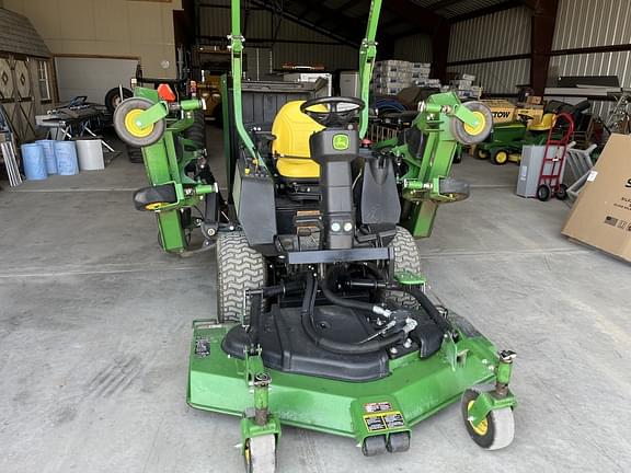 Image of John Deere 1600 Turbo II equipment image 2