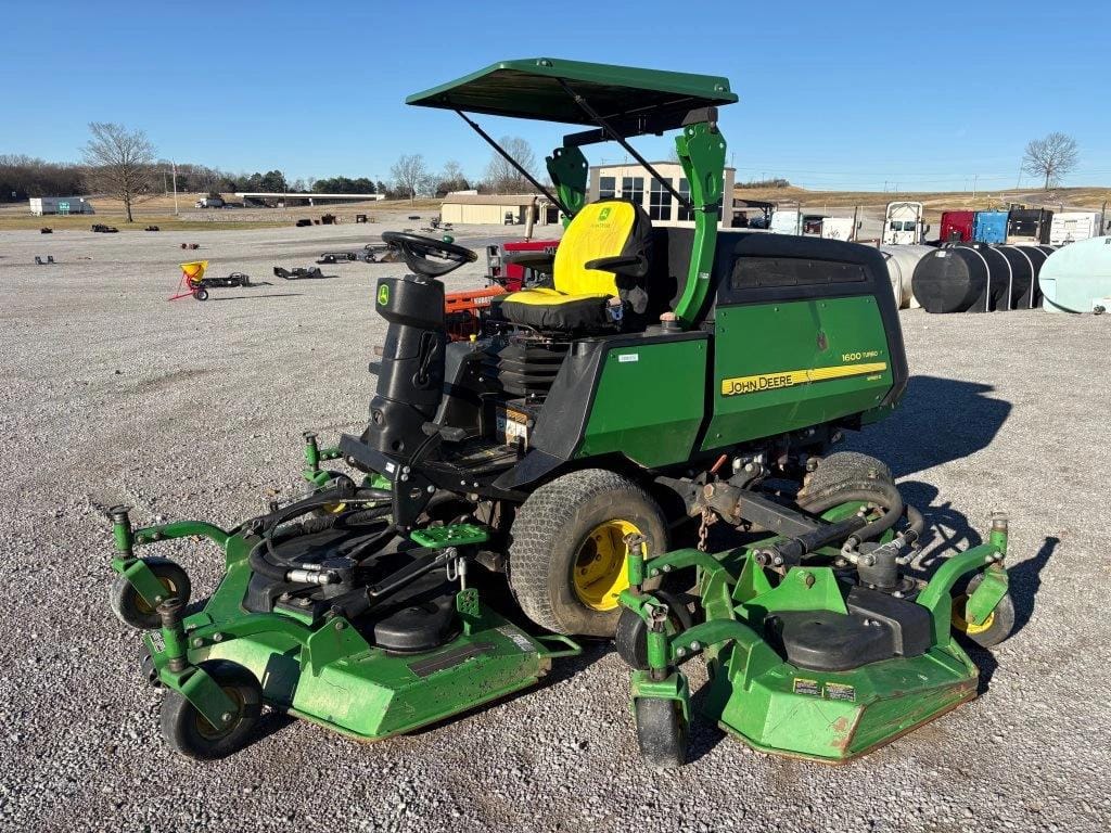 2016 John Deere 1600 Equipment Image0