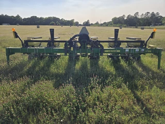 Image of John Deere 1705 equipment image 1
