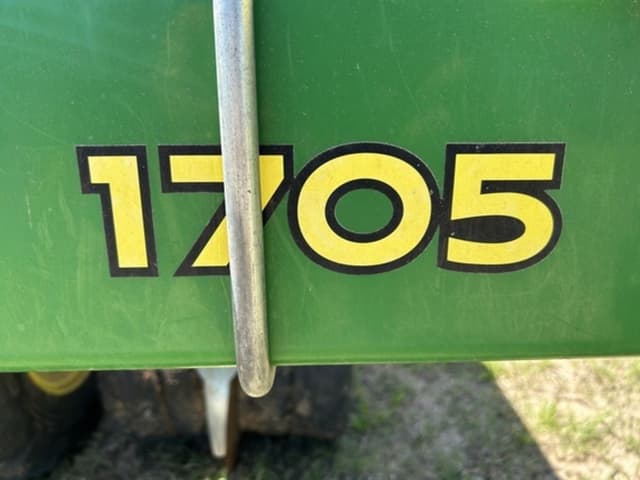 Image of John Deere 1705 equipment image 3