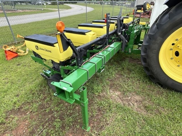 Image of John Deere 1705 equipment image 4