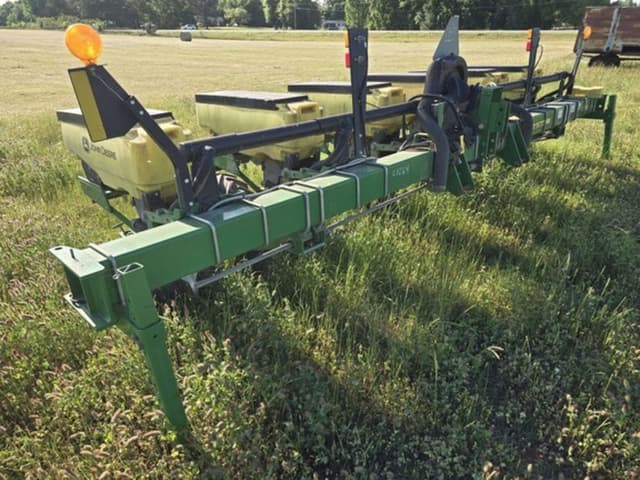 Image of John Deere 1705 equipment image 2