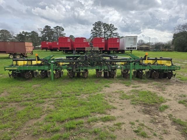 Image of John Deere 1725 equipment image 2