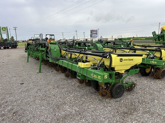 Main image John Deere 1725
