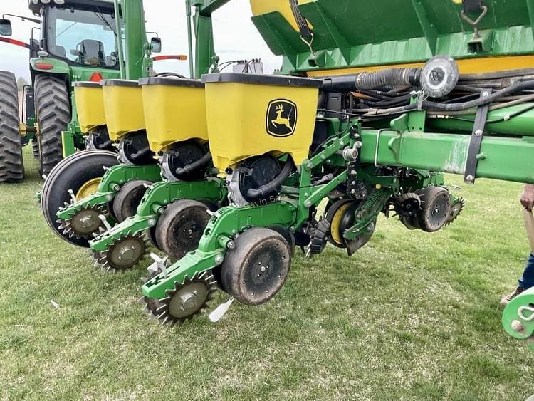 Main image John Deere 1775NT 15