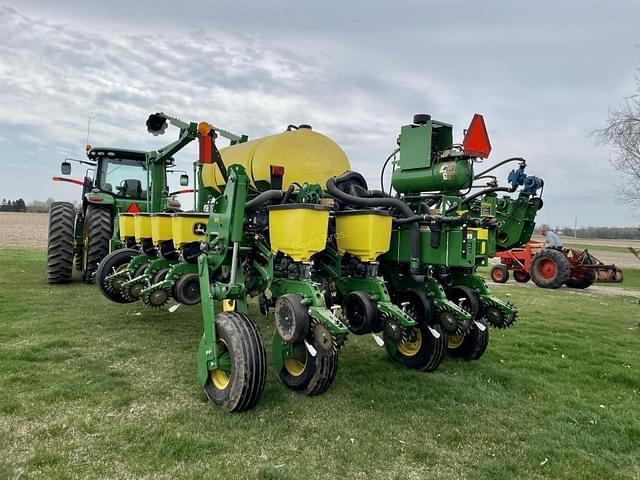 Thumbnail image John Deere 1775NT 5