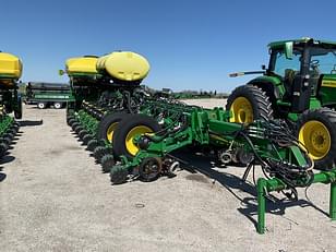 Main image John Deere 1775 1