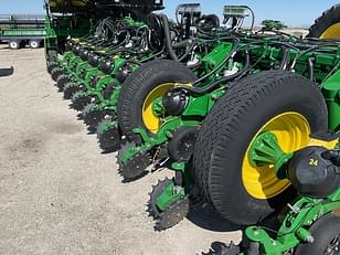 Main image John Deere 1775 6