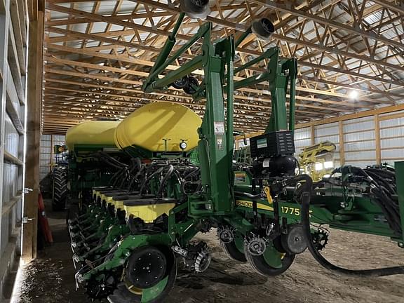 Image of John Deere 1775 Primary image