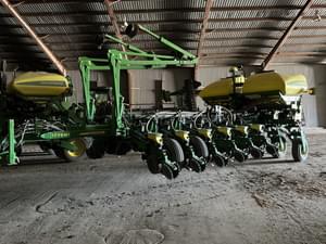 2016 John Deere 1775 Image