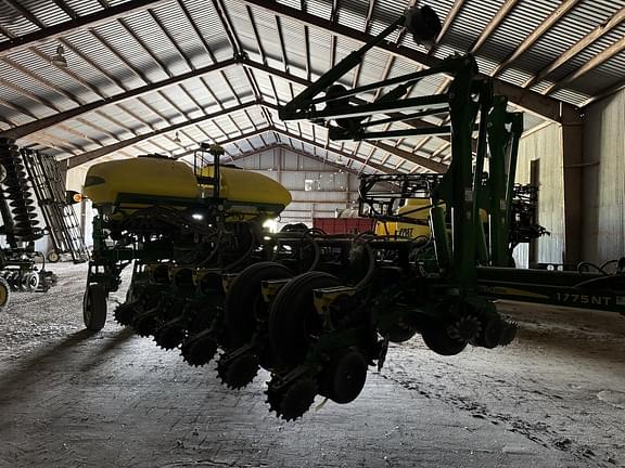 Image of John Deere 1775 equipment image 4