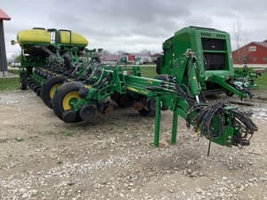 2016 John Deere 1775 Image