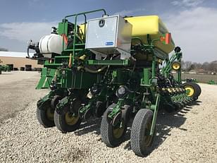 Main image John Deere 1775 10