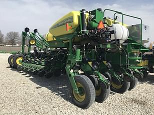 Main image John Deere 1775 7