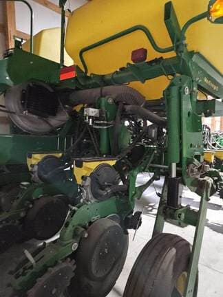 Image of John Deere 1775 equipment image 2