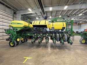 2016 John Deere 1775 Image