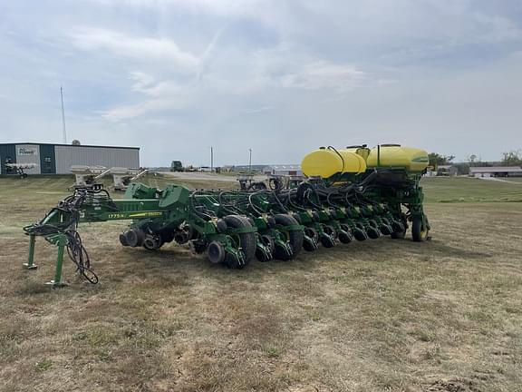 Main image John Deere 1775 0