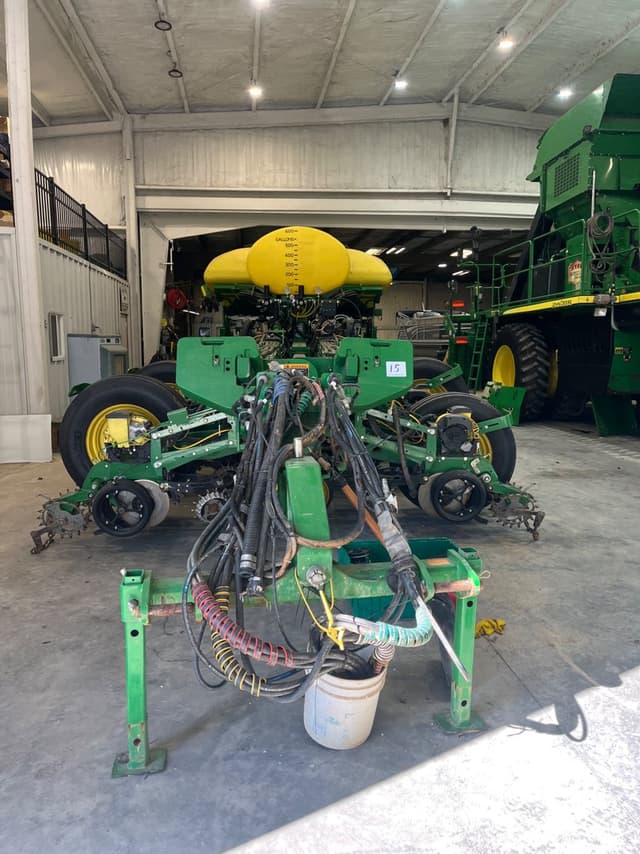 Image of John Deere 1775 equipment image 1