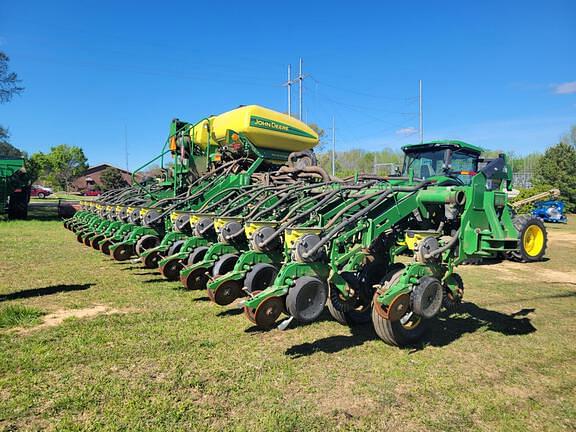 Image of John Deere 1795 equipment image 2