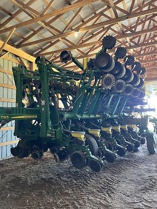 Image of John Deere 1795 Primary image