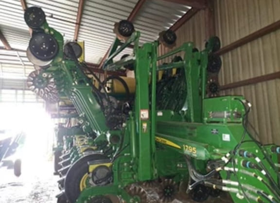 2016 John Deere 1795 Equipment Image0