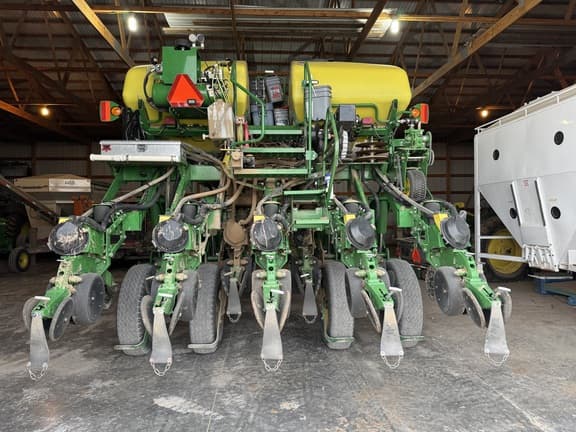 Image of John Deere 1795 equipment image 3