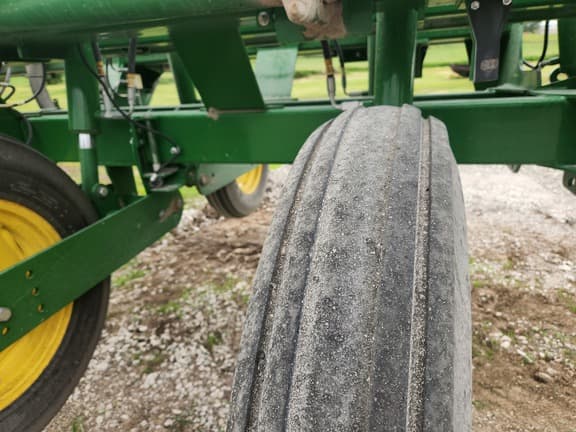 Image of John Deere 1795 equipment image 4