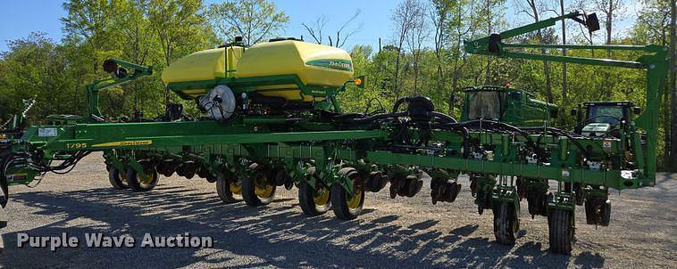 Image of John Deere 1795 Primary image
