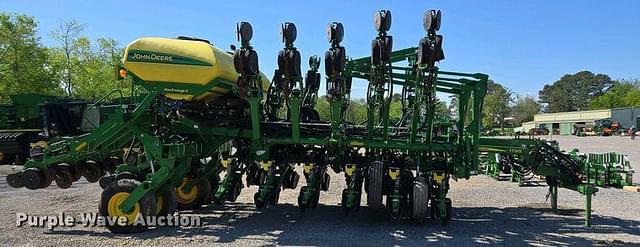 Image of John Deere 1795 equipment image 3