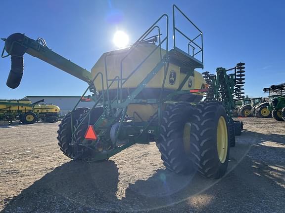 Image of John Deere 1835 equipment image 3