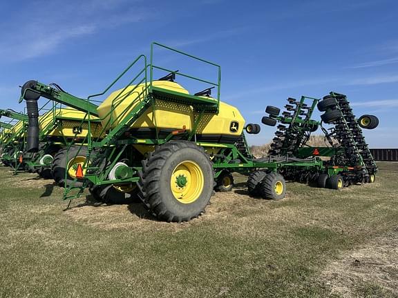 Image of John Deere 1890 equipment image 2