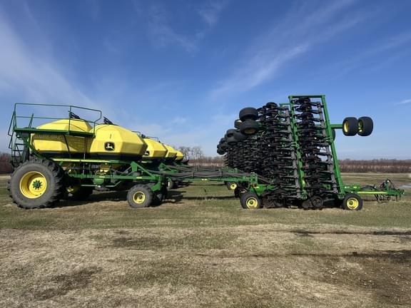 Image of John Deere 1890 equipment image 1