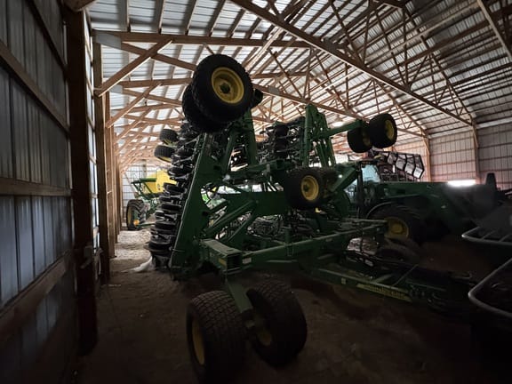 2016 John Deere 1890 Equipment Image0