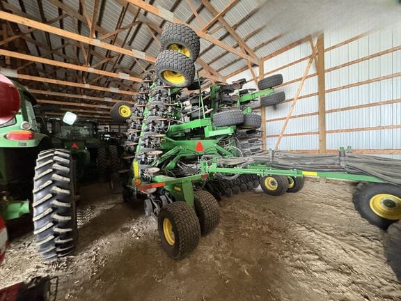2016 John Deere 1890 Equipment Image0