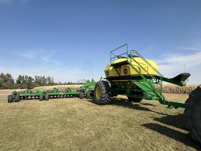 Image of John Deere 1890 equipment image 4