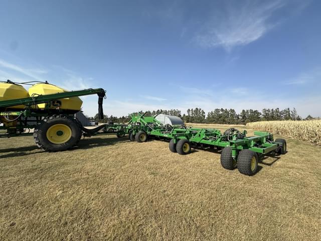Image of John Deere 1890 equipment image 3