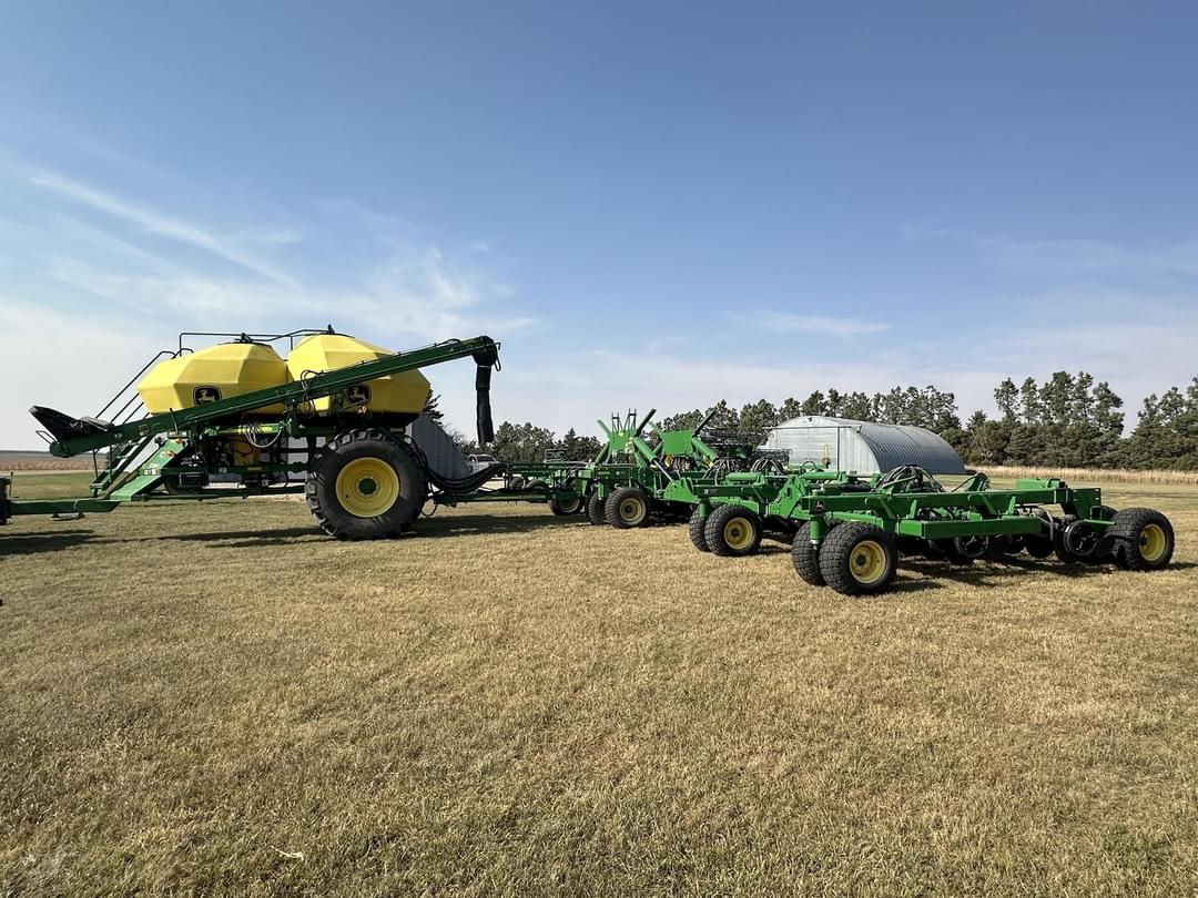 Image of John Deere 1890 Primary image