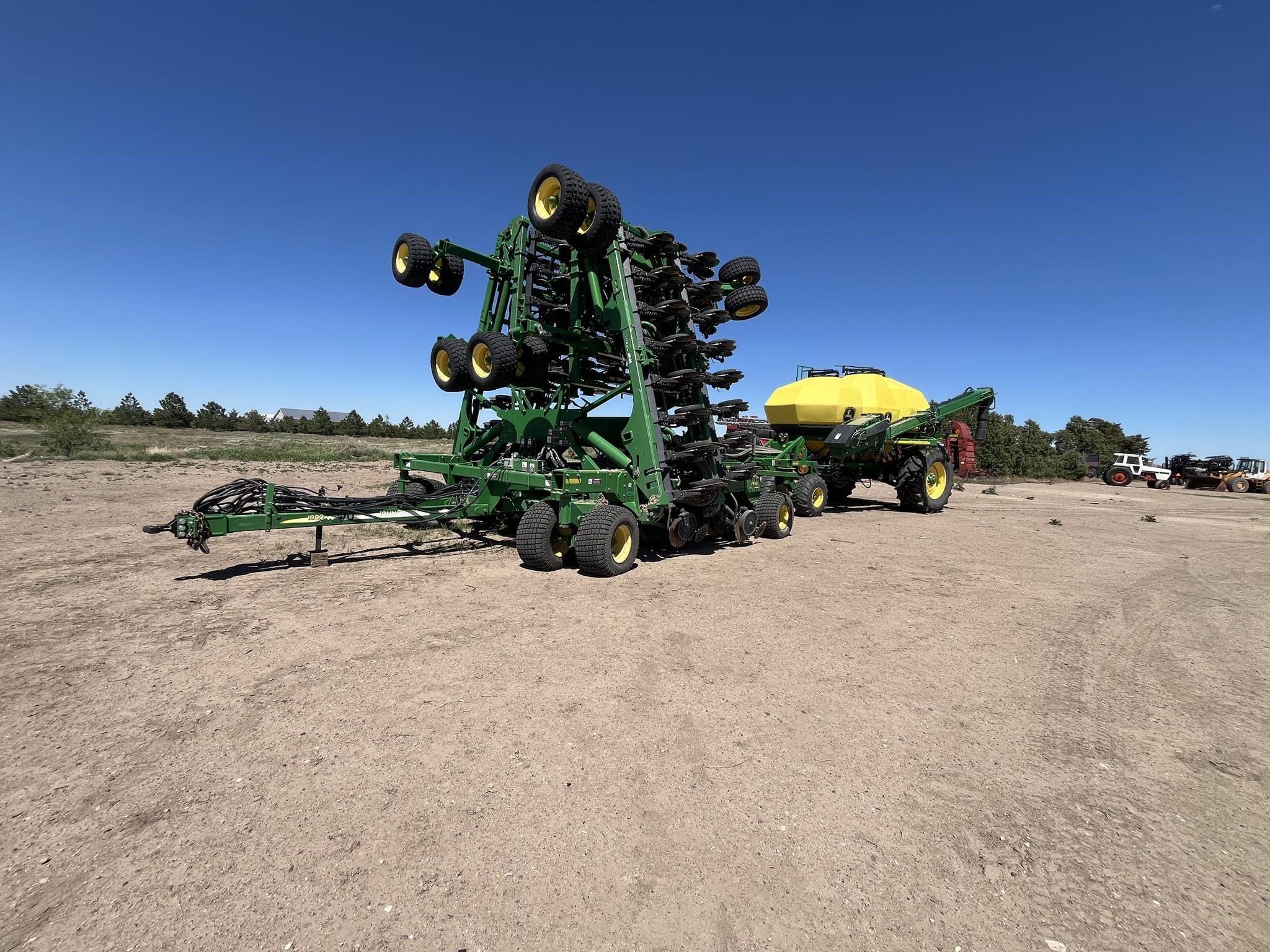 2016 John Deere 1890 Equipment Image0