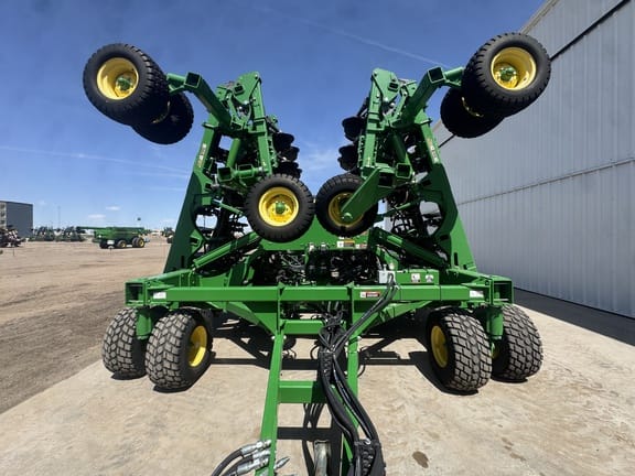 2016 John Deere 1890 Equipment Image0