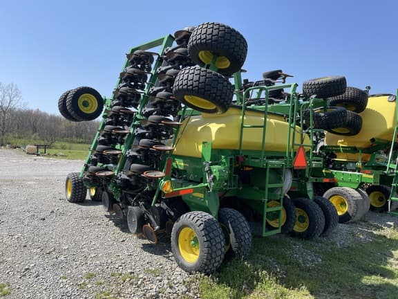 Image of John Deere 1990 equipment image 2