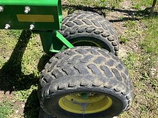 Main image John Deere 1990 8