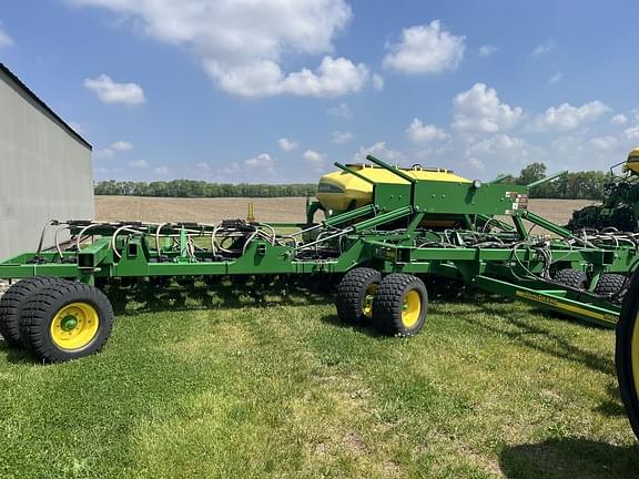 Image of John Deere 1990 equipment image 1