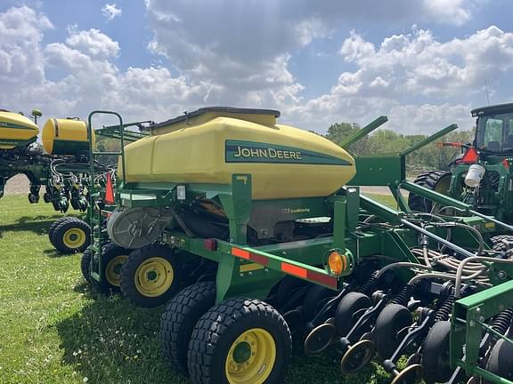 Image of John Deere 1990 equipment image 2