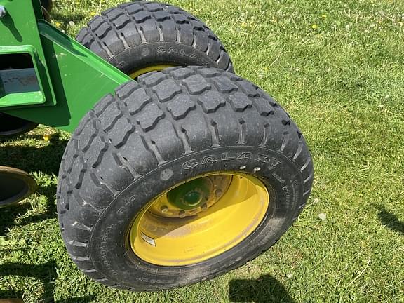 Image of John Deere 1990 equipment image 3