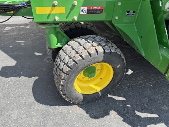 Image of John Deere 1990 equipment image 4