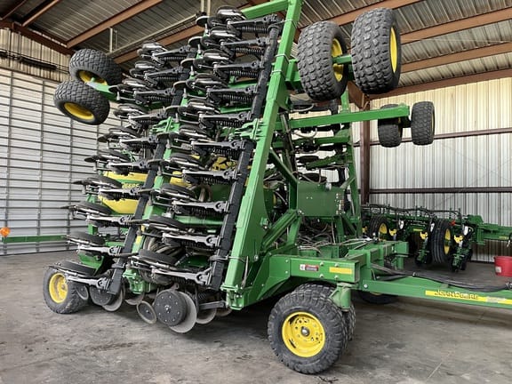 2016 John Deere 1990 Equipment Image0