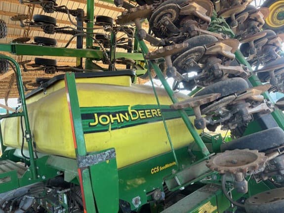 Image of John Deere 1990 equipment image 4